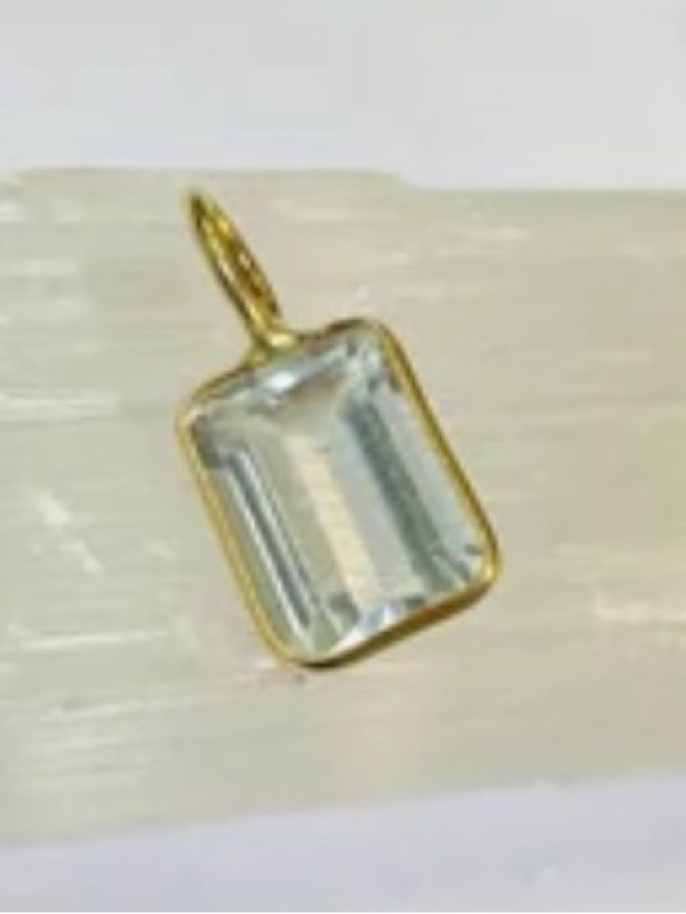 14k Gold 1.5CT Natural Aquamarine Pendant